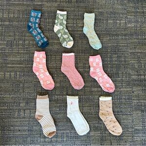 Colorful Vintage Floral Patterned Socks Set NWOT (9 pairs)